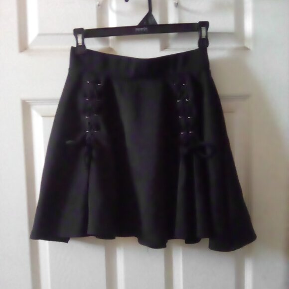 Black Mini Skirt - Picture 1 of 3